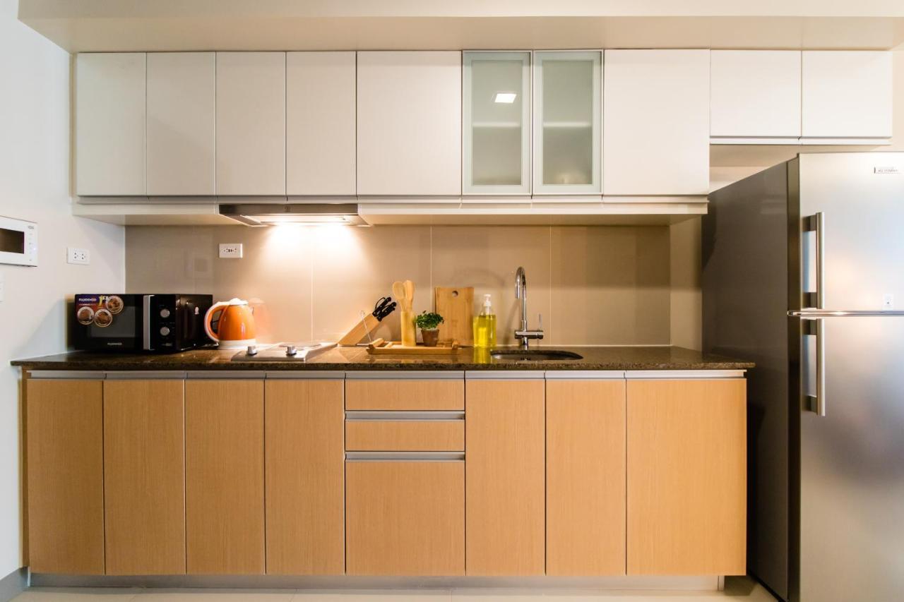 One Uptown Residence Bgc Pateros Buitenkant foto