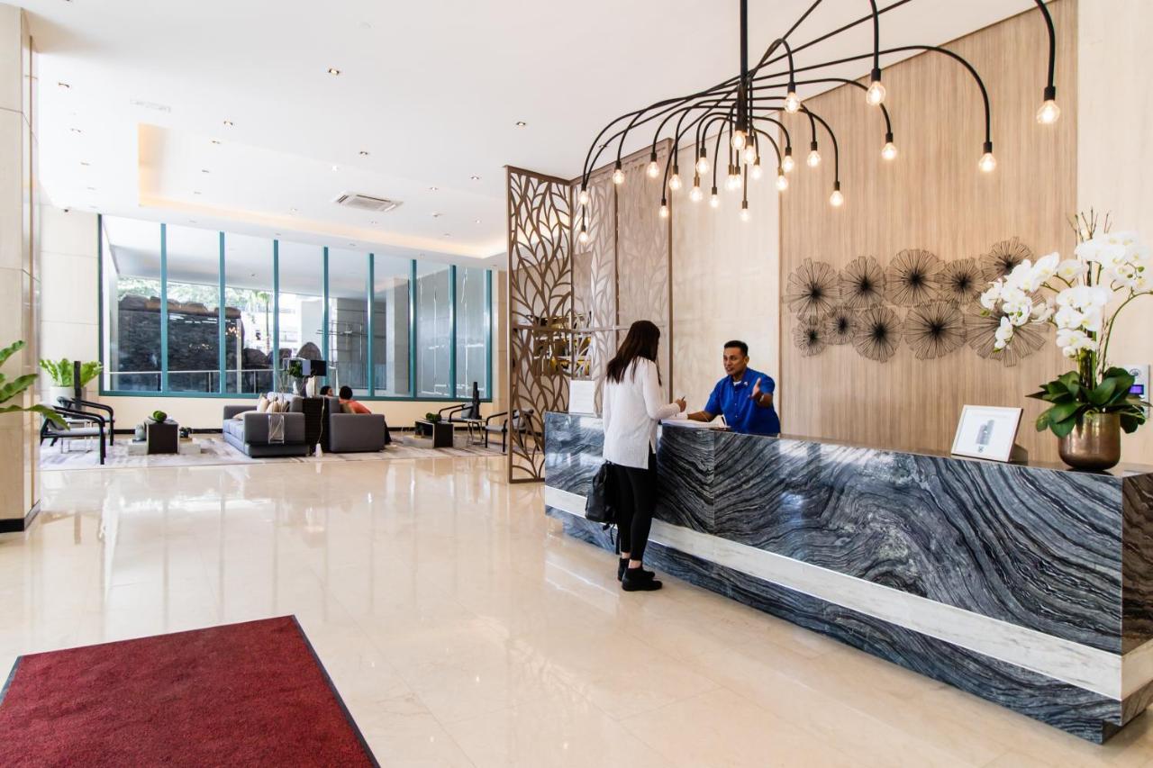 One Uptown Residence Bgc Pateros Buitenkant foto